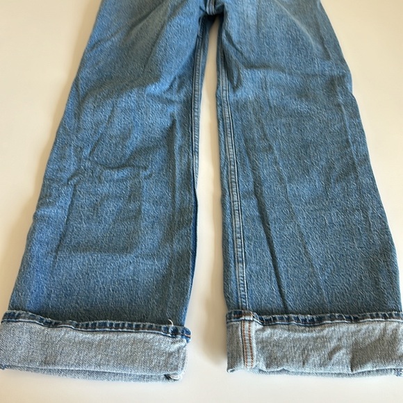 Abercrombie & Fitch High Rise Destroyed Jeans - Picture 8 of 12